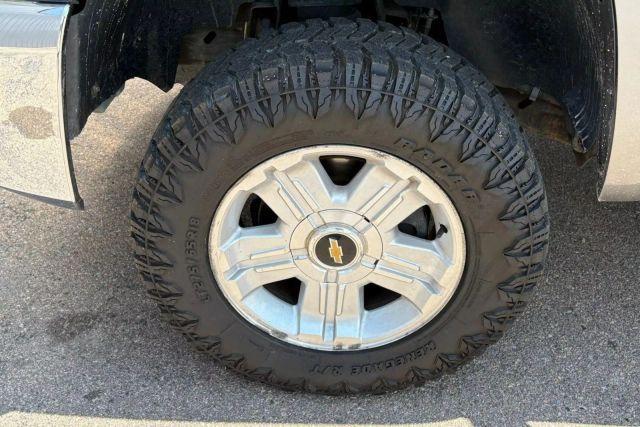 Photo of 2013 Gray Chevrolet Silverado 1500