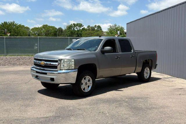 Photo of 2013 Gray Chevrolet Silverado 1500