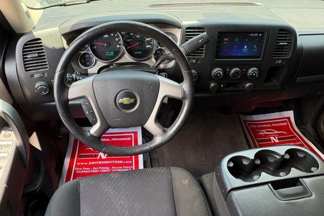 Photo of 2013 Gray Chevrolet Silverado 1500