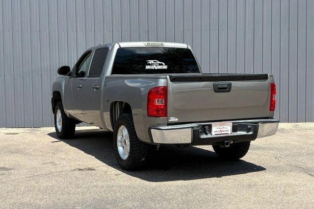 Photo of 2013 Gray Chevrolet Silverado 1500