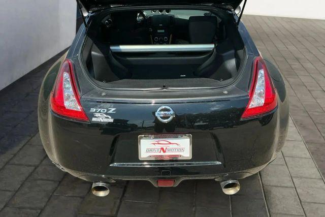 Photo of 2018 Black Nissan 370Z
