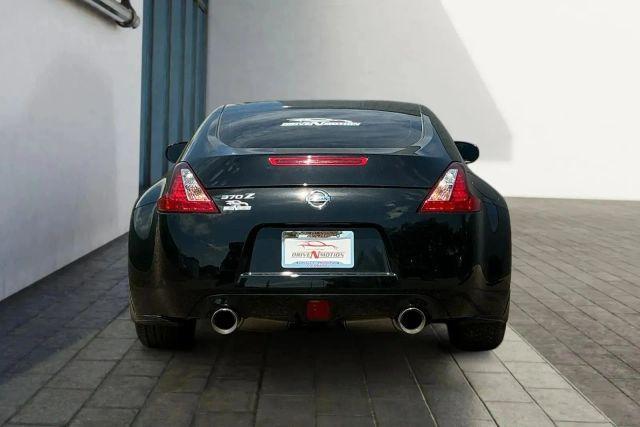 Photo of 2018 Black Nissan 370Z