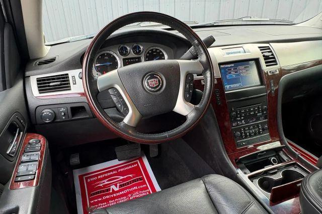 Photo of 2013 Silver Cadillac Escalade