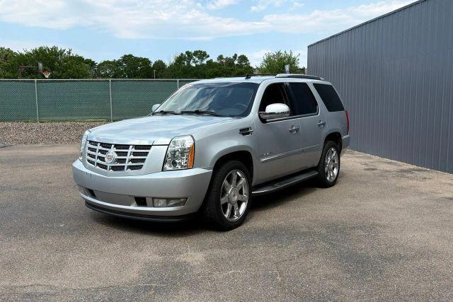 Photo of 2013 Silver Cadillac Escalade