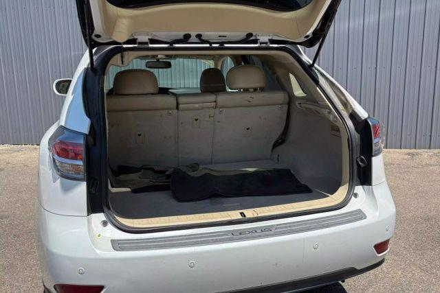Photo of 2015 White Lexus RX 350