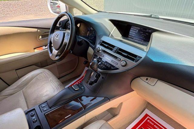Photo of 2015 White Lexus RX 350