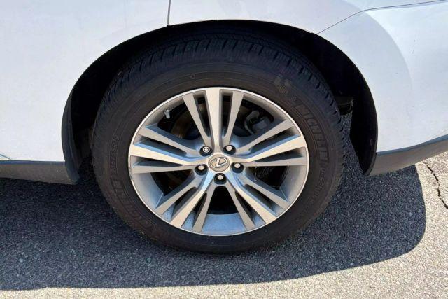 Photo of 2015 White Lexus RX 350