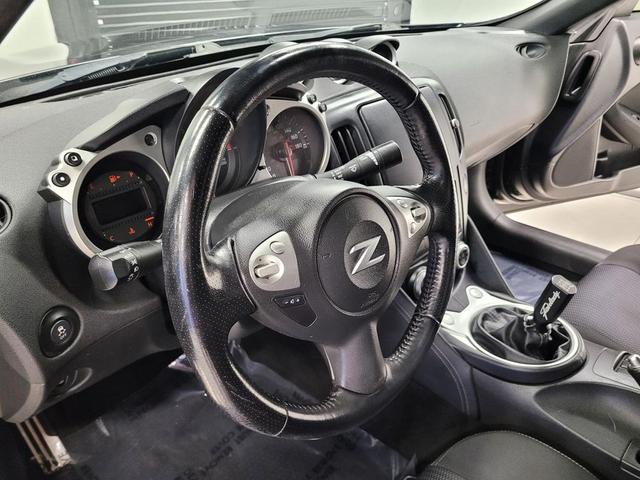 Photo of 2013 Magnetic Black Metallic Nissan 370Z