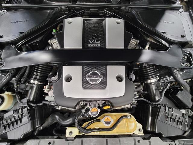Photo of 2013 Magnetic Black Metallic Nissan 370Z