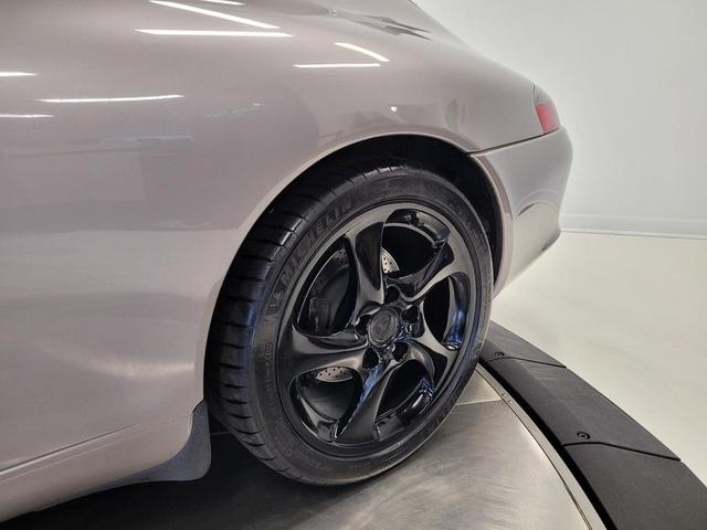 Photo of 2003 Silver Porsche 911