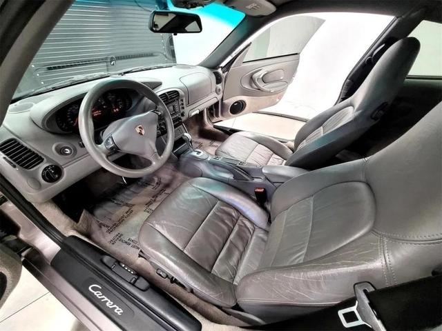 Photo of 2003 Silver Porsche 911