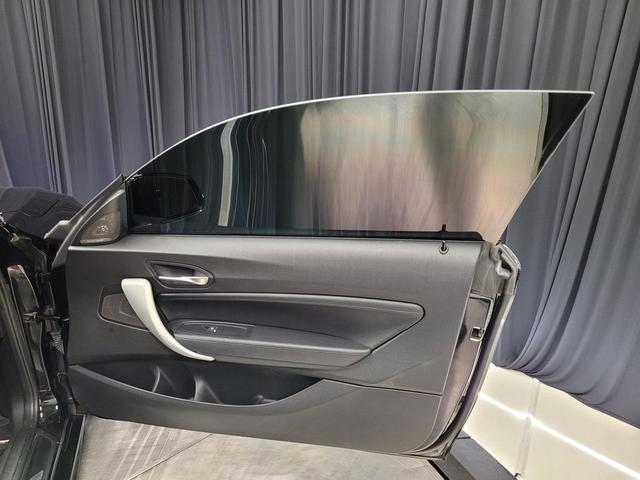 Photo of 2018 Black Sapphire Metallic BMW M240