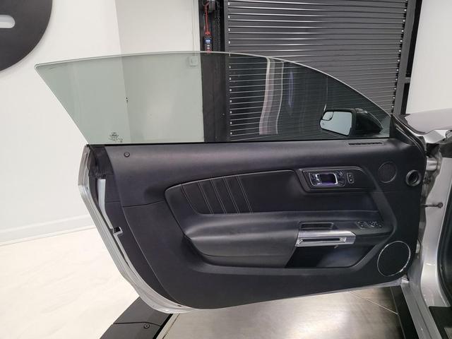 Photo of 2015 Ingot Silver Ford Mustang