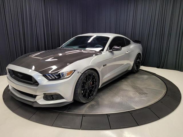 Photo of 2015 Ingot Silver Ford Mustang