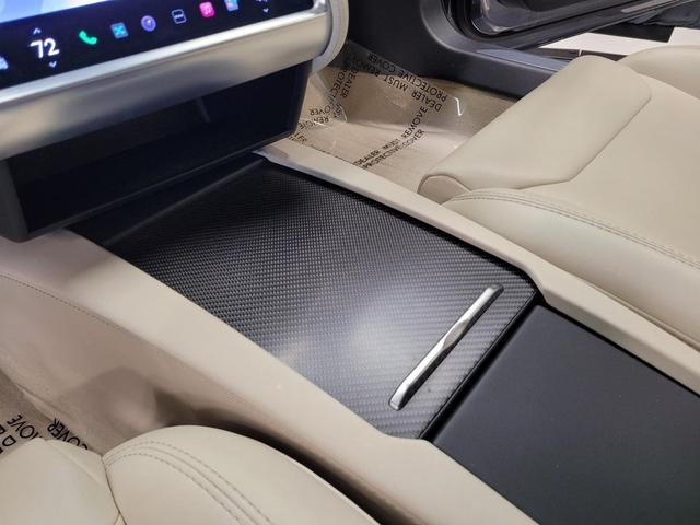 Photo of 2018 Gray Tesla Model S