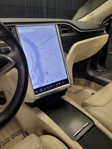 Photo of 2018 Gray Tesla Model S