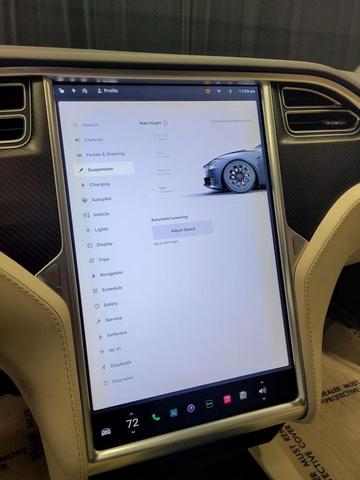 Photo of 2018 Gray Tesla Model S