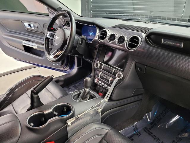Photo of 2019 Blue Ford Mustang
