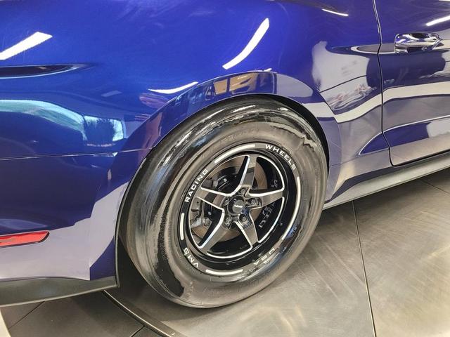 Photo of 2019 Blue Ford Mustang