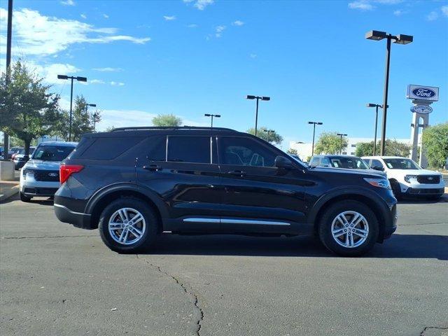 Photo of 2022 Black Ford Explorer