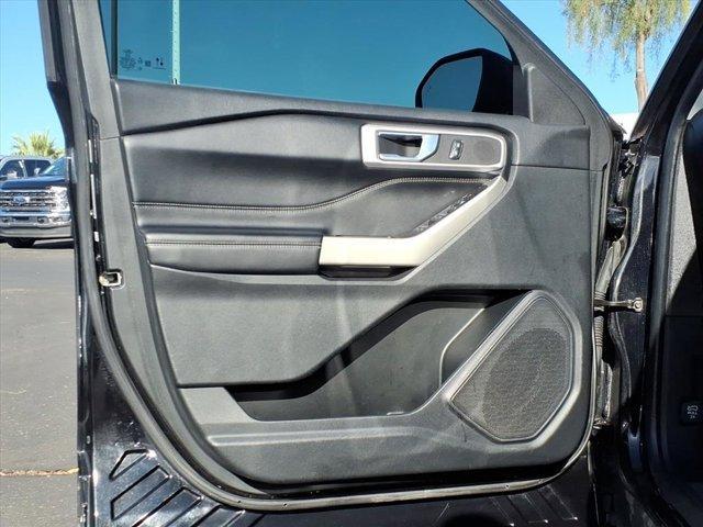 Photo of 2022 Black Ford Explorer