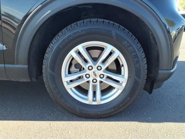 Photo of 2022 Black Ford Explorer