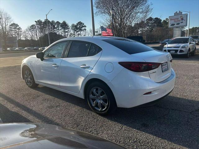 Photo of 2014 Snowflake White Pearl Mica Mazda Mazda3