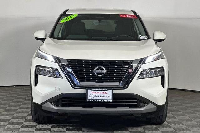 Photo of 2023 Pearl White Tricoat Nissan Rogue