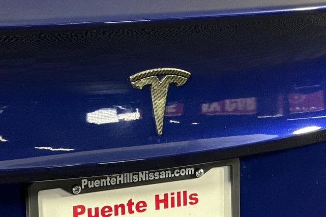 Photo of 2018 Blue Tesla Model 3