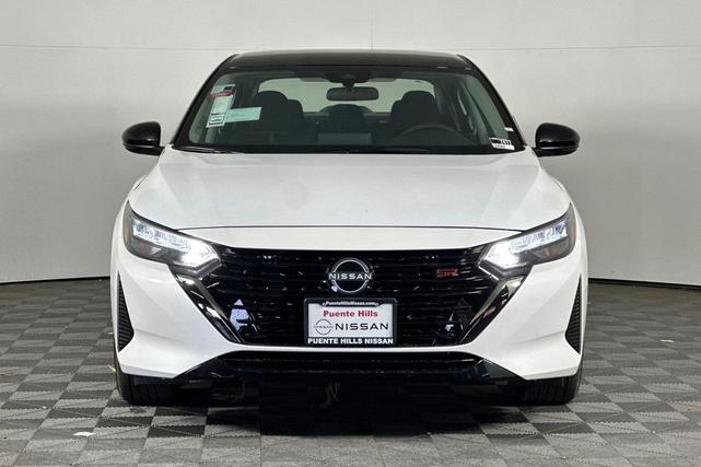 Photo of 2025 Aspen White Tricoat/Super Black Nissan Sentra