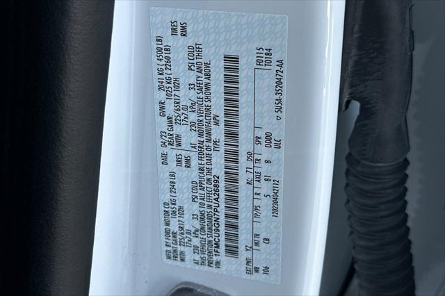 Photo of 2023 Oxford White Ford Escape