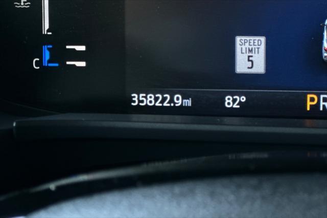 Photo of 2023 Oxford White Ford Escape