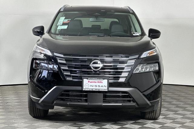Photo of 2025 Super Black Nissan Rogue