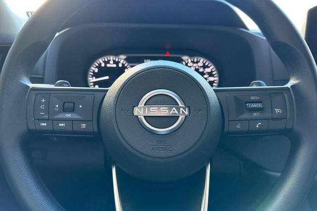 Photo of 2025 Gun Metallic Nissan Pathfinder