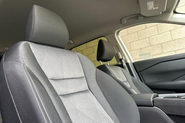 Photo of 2025 Deep Ocean Blue Pearl Nissan Rogue