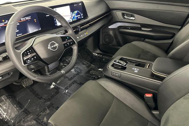 Photo of 2024 Black Diamond Pearl Nissan ARIYA