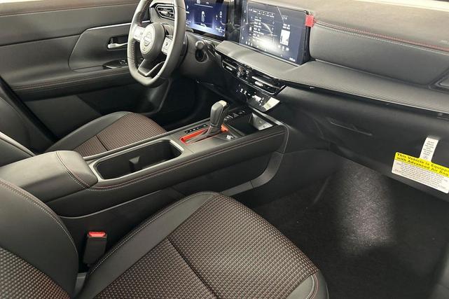 Photo of 2026 Canyon Bronze Metallic Nissan Kicks