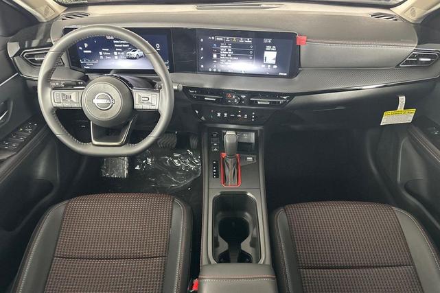 Photo of 2026 Canyon Bronze Metallic Nissan Kicks