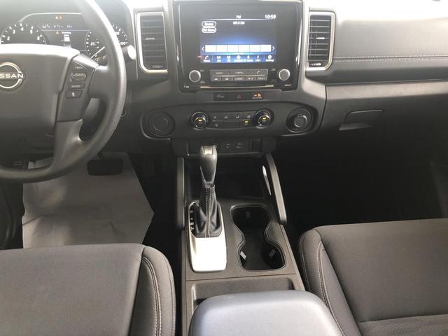 Photo of 2024 Glacier White Nissan Frontier