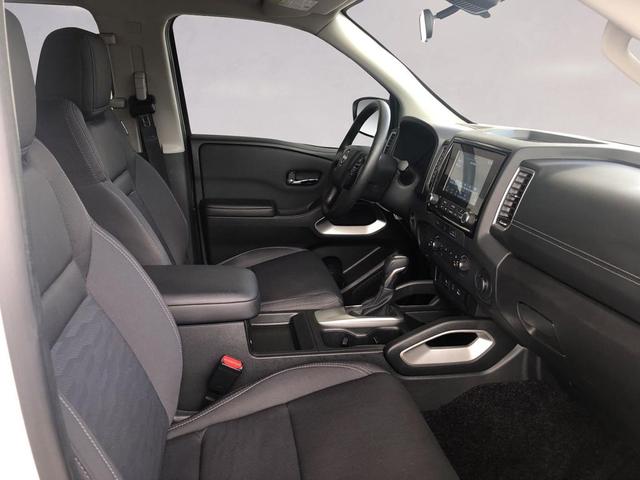 Photo of 2024 Glacier White Nissan Frontier