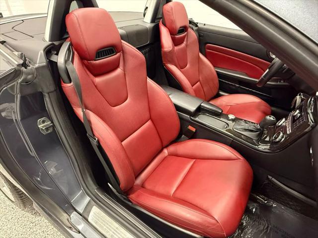 Photo of 2013 Gray Mercedes-Benz SLK-Class