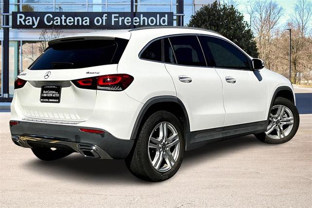 Photo of 2021 Polar White Mercedes-Benz GLA 250