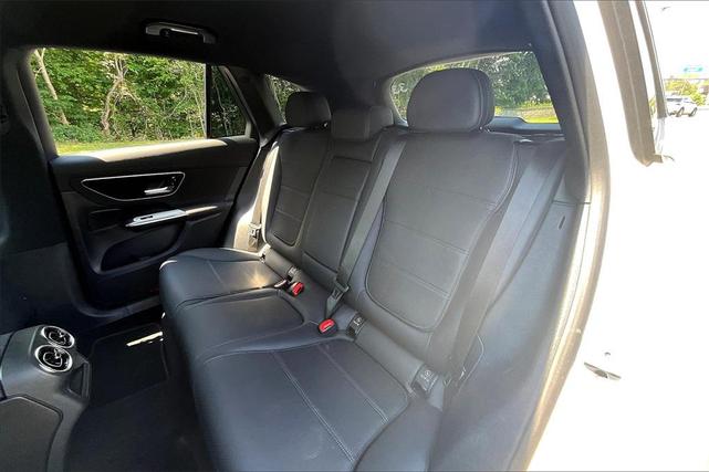 Photo of 2025 Polar White Mercedes-Benz GLC 300