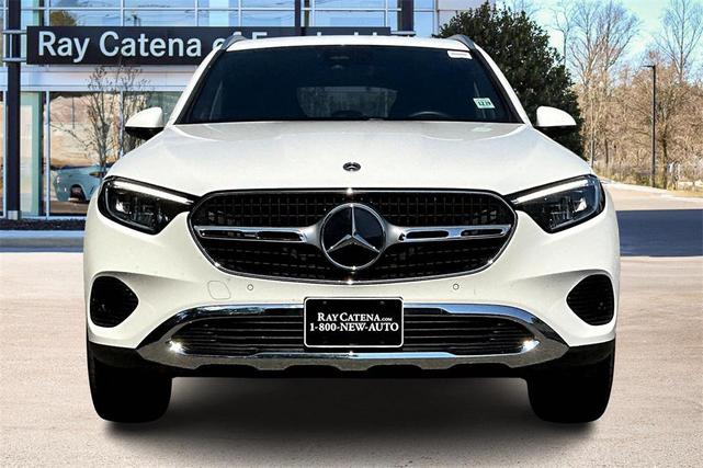 Photo of 2025 Polar White Mercedes-Benz GLC 300