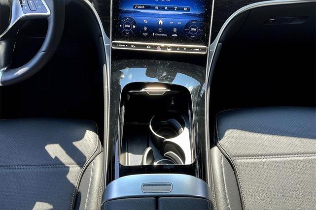 Photo of 2025 Polar White Mercedes-Benz GLC 300