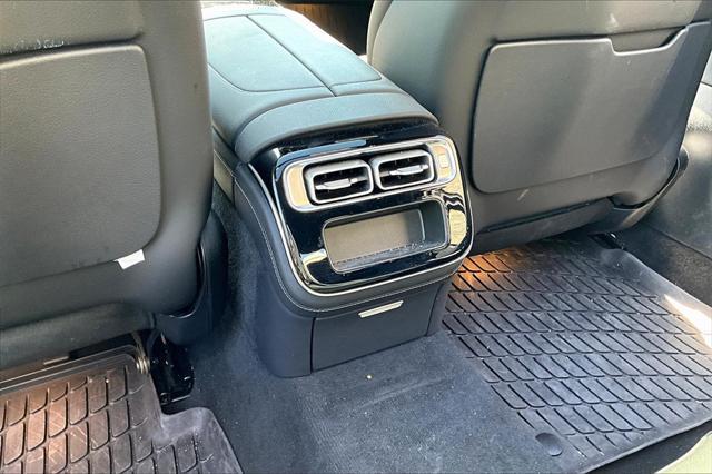 Photo of 2022 Manufaktur Diam Mercedes-Benz S-Class