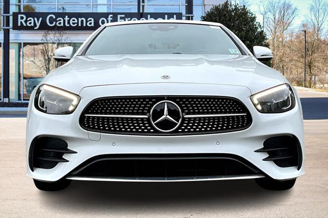 Photo of 2023 MANUFAKTUR Moonlight White Metallic Mercedes-Benz E-Class