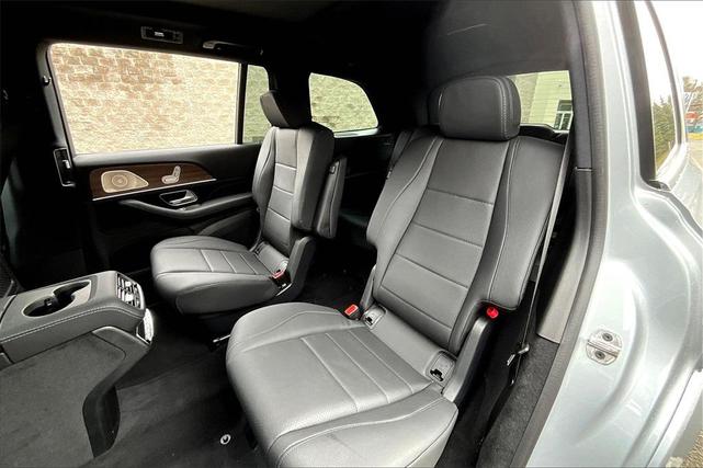 Photo of 2025 Silver Metallic Mercedes-Benz GLS 450