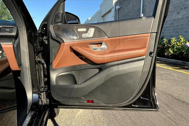 Photo of 2024 Black Mercedes-Benz GLS 450