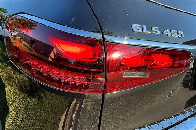 Photo of 2024 Black Mercedes-Benz GLS 450